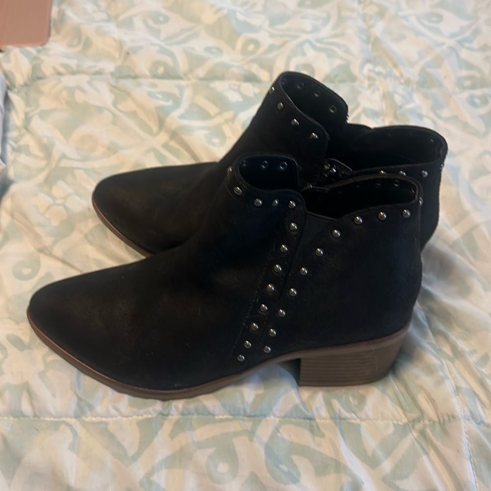 Only worn once. Closet clean out.
